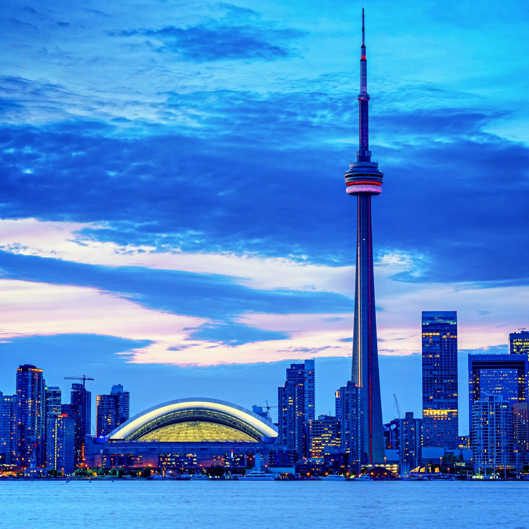 Toronto skyline at dusk with CN Tower
