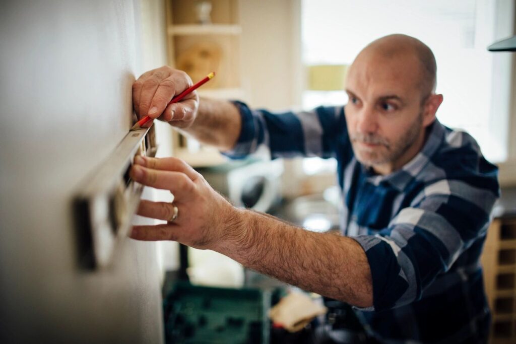 The Great Debate: DIY or Contractor
